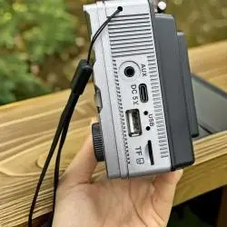Parlante Portátil,Radio Vintage Recargable Solar Bluetooth USB FM AM Radio AUX - Md-979s