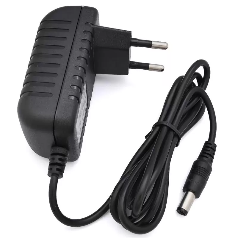 Cargador de Parlantes y Otros,Cargador 5V 2A Fuente Poder Transformador Parlante Karaoke, Router, Reloj, Etc. - Punta 5.5x2.5